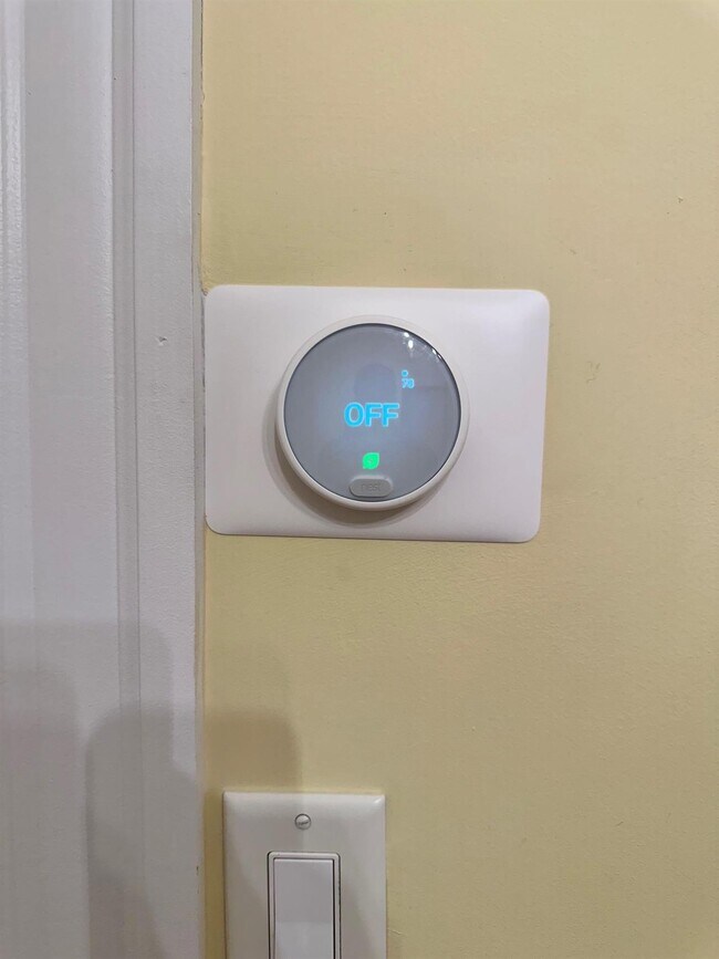 Building Photo - 273 Mason Terrace