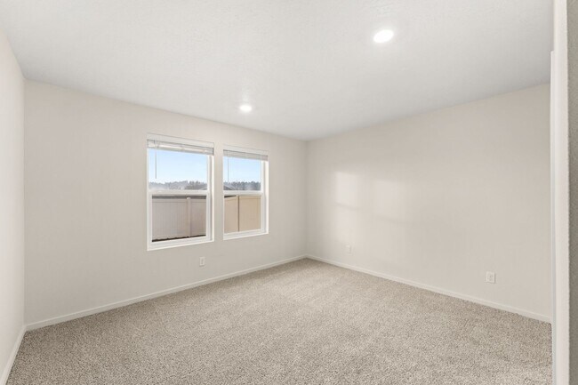 Building Photo - 10239 Sorenstam Rd