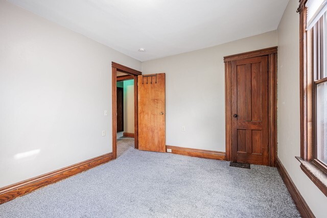 Building Photo - 12 Benton St