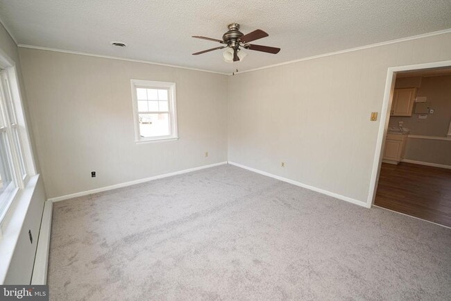 Building Photo - 115 Ridgefield Ln