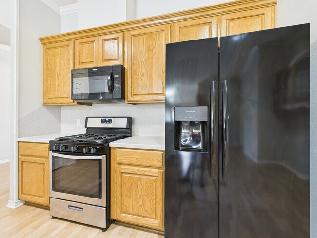 Building Photo - 3203 Von Trapp Ln
