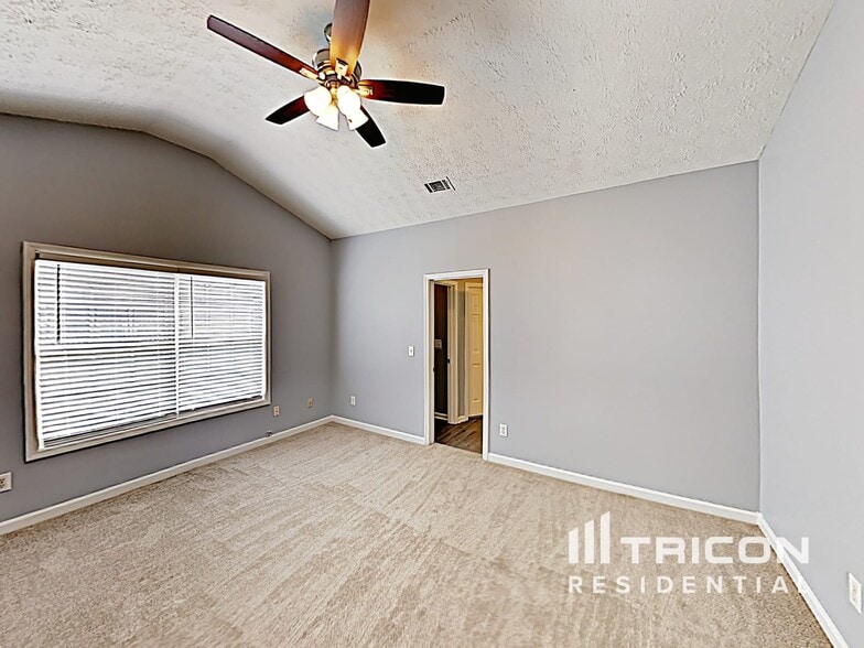 Building Photo - 420 Heathcliff Ct