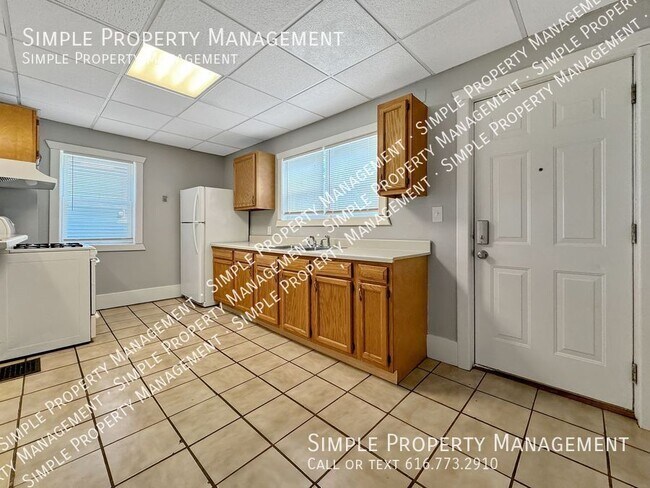 Building Photo - 813 California-