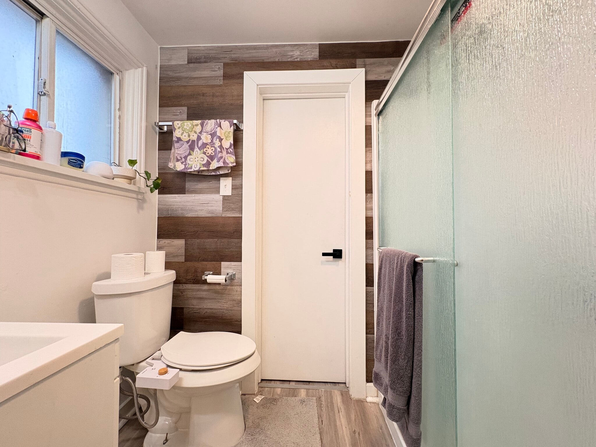 Building Photo - 5737 Hobart St