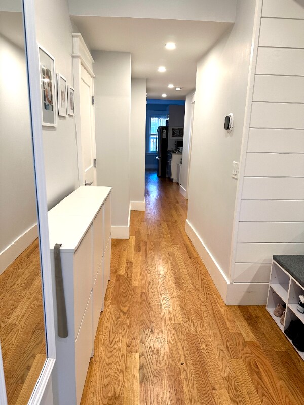 Building Photo - 326 Chelsea St