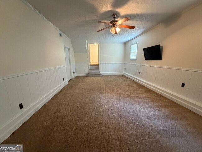 Building Photo - 734 Marthas Dr