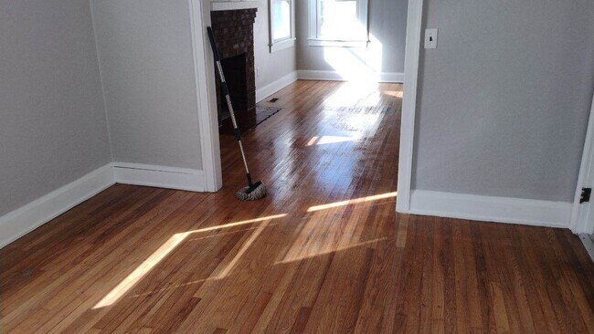 Building Photo - 2725 Carson Ave