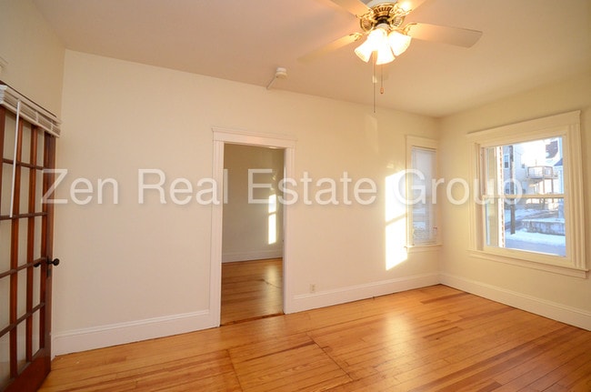 Building Photo - 232 Willow St