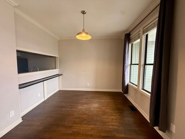 Building Photo - Quaint East Nashville Townhome