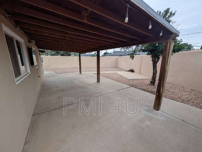 Building Photo - 9619 Arvada Ave NE