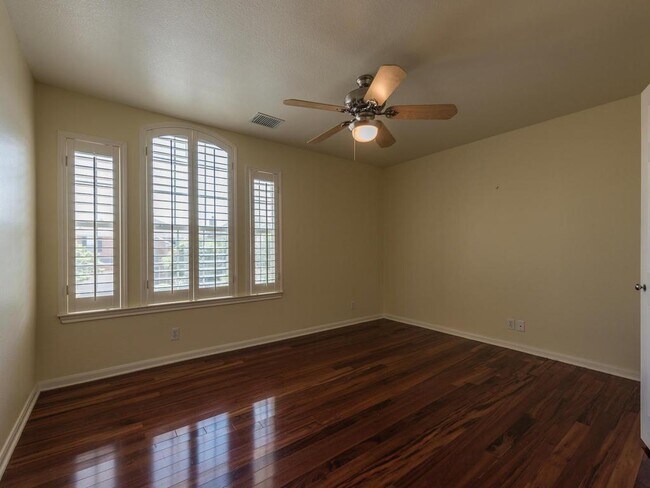 Building Photo - 11704 Emerald Falls Dr