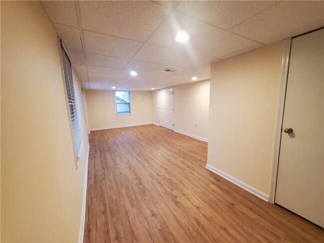 Building Photo - 2533 Hunton Ct