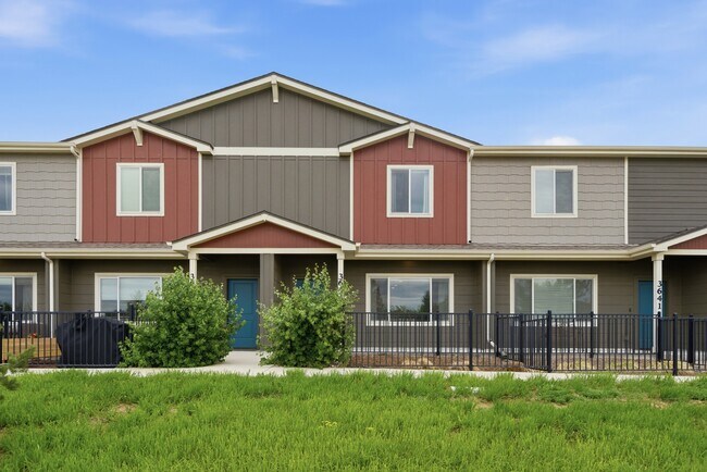 Building Photo - 3642 Ronald Reagan Ave