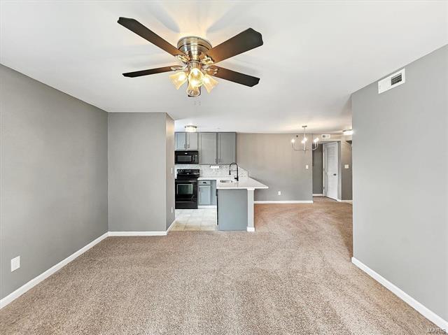 Building Photo - 9733 Crayford Rd