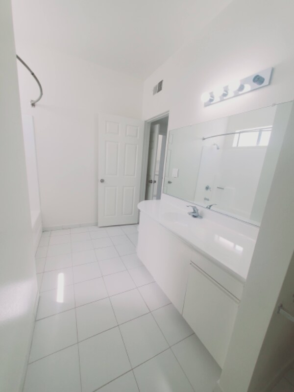 Building Photo - 4343 Whitsett Ave