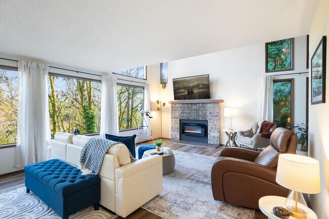 Building Photo - 5504 NE 190th St