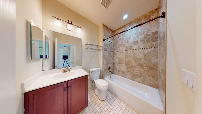 Building Photo - Modern Style Tri-Level Townhome 2BR/ 2.5BA...