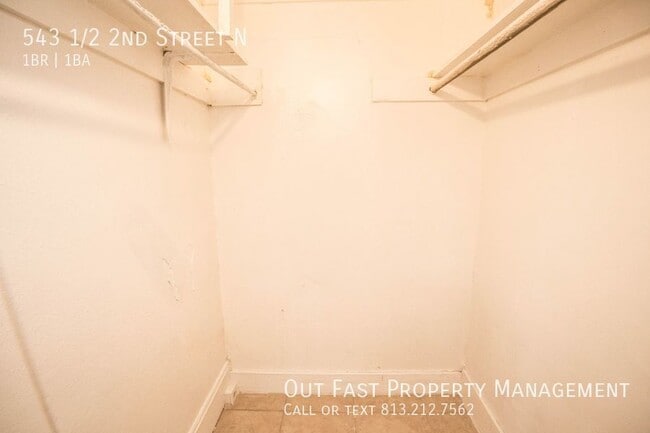 Building Photo - 543 1/2 2nd Street N-