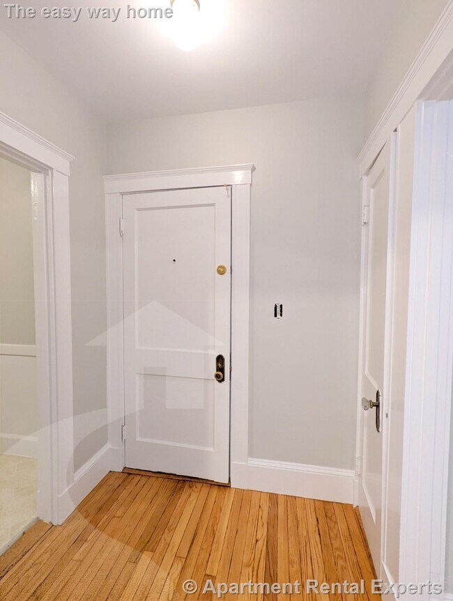 Building Photo - 156-158 Summer St Unit #115