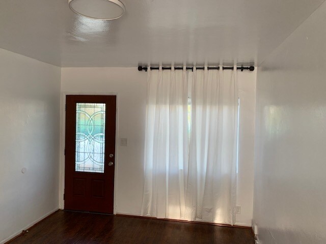 Building Photo - 1514 W 204th St