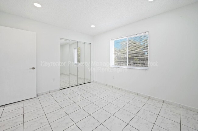 Building Photo - 651 NW 82nd Ave