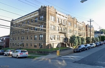 Building Photo - 37 High St