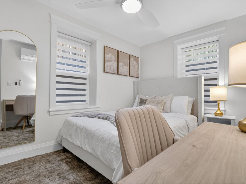 Building Photo - 359 Broadway