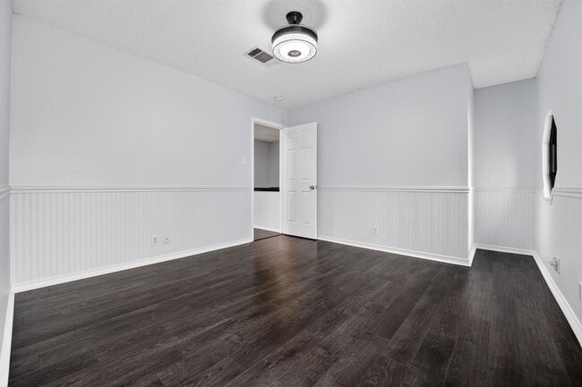 Building Photo - 8409 Nairn Dr