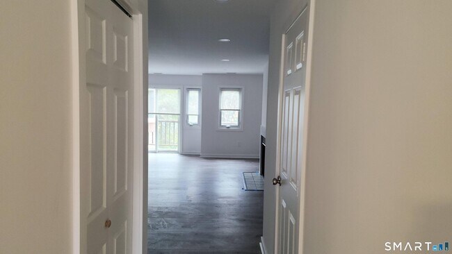 Building Photo - 1414 Whitney Ave