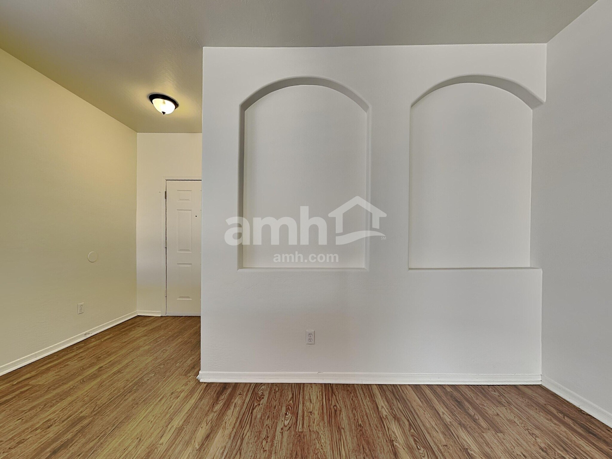 Building Photo - 11170 W Almeria Rd