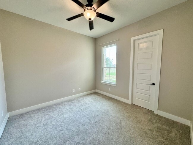 Building Photo - AVAILABLE NOW! One-of-a-Kind Luxury Estate | 5BD/3BA on 2 Acres in Liberty Hill!