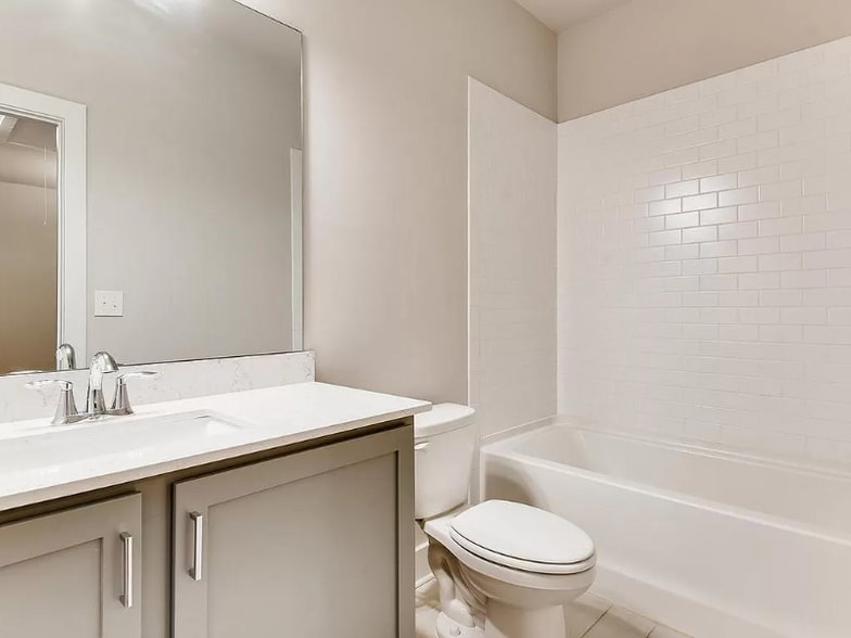 Building Photo - 1317 Heights Park Dr