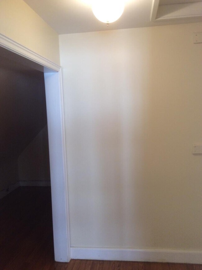 Building Photo - 95 Noble St