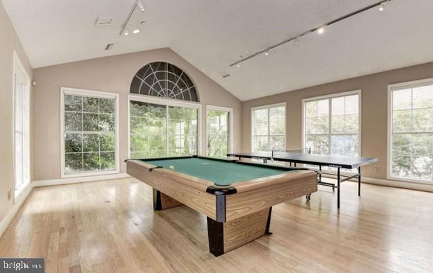 Building Photo - 1539 Lincoln Way