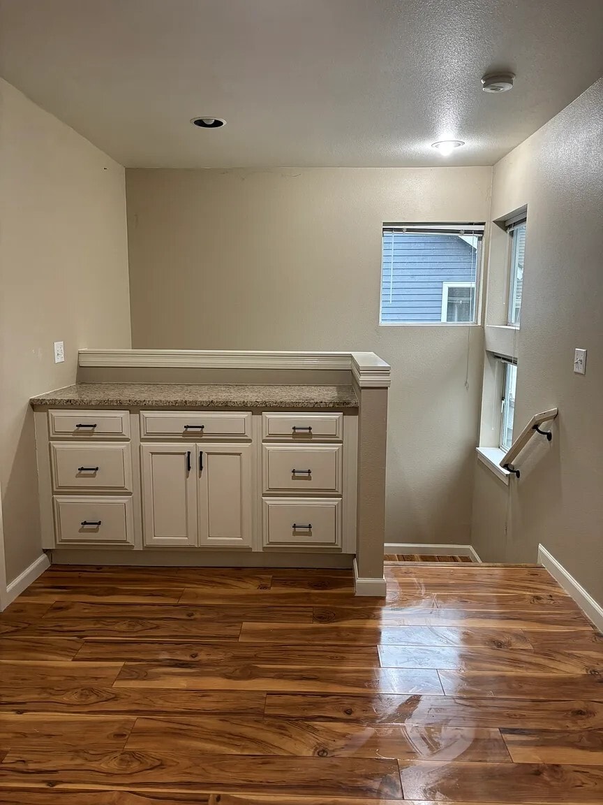 Upstairs - 4183 244th Pl SE