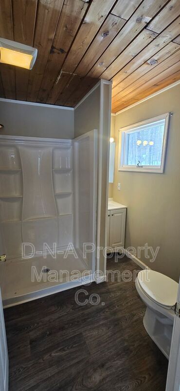 Building Photo - 204 Dogwood Ln