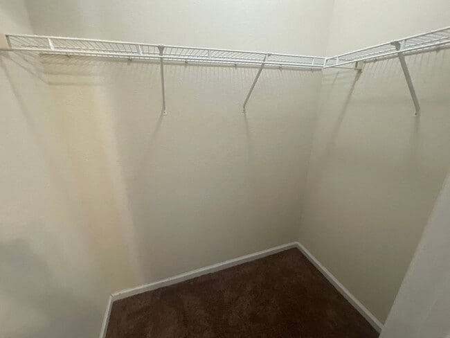 Building Photo - Affordable Elegance! 3 Bed 2 Bath Condo in...
