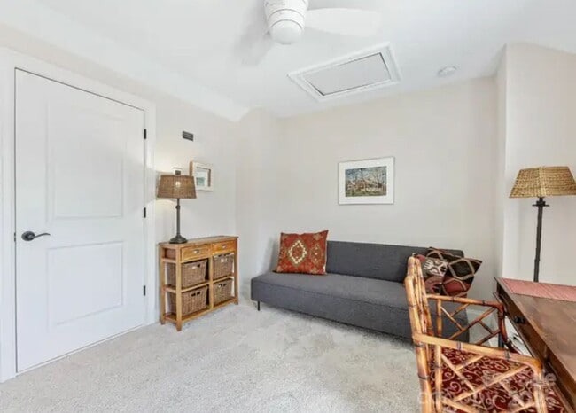 Building Photo - 5018 Harrowsmith Ln