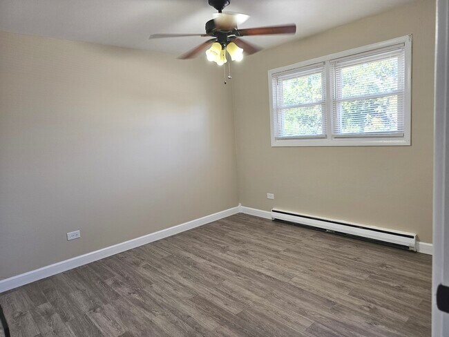 Building Photo - 6862 W Lode Dr