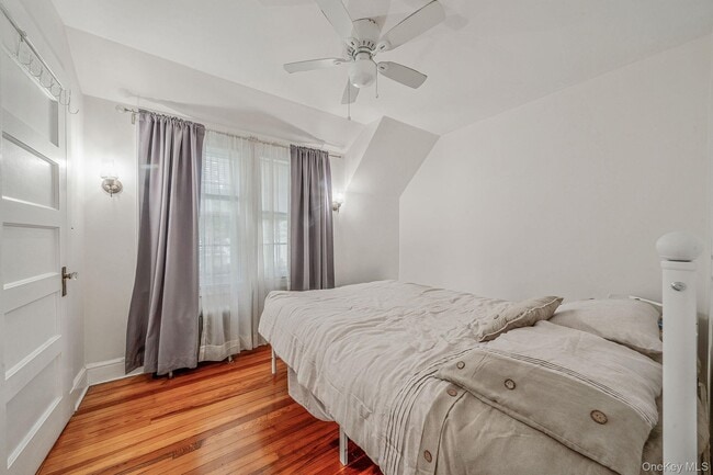 Building Photo - 5 Kohlsaat Ct