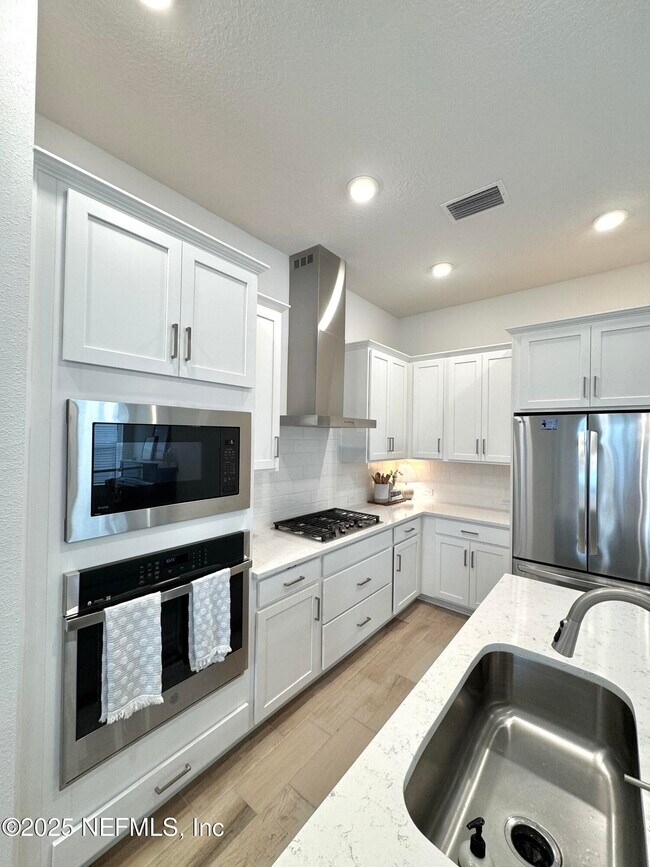 Building Photo - 97 Latham Dr