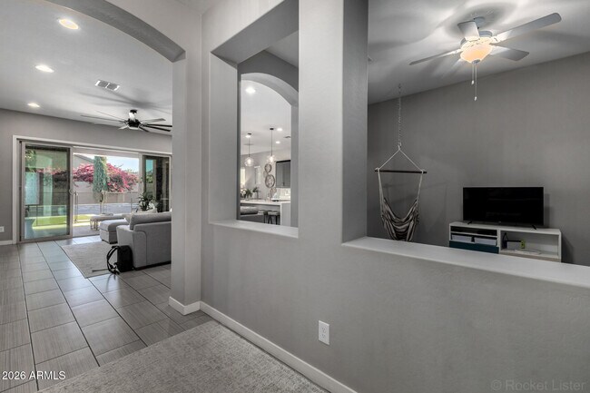 Building Photo - 20399 E Mockingbird Dr