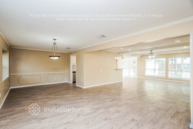 Building Photo - 5803 Old Lodge Dr