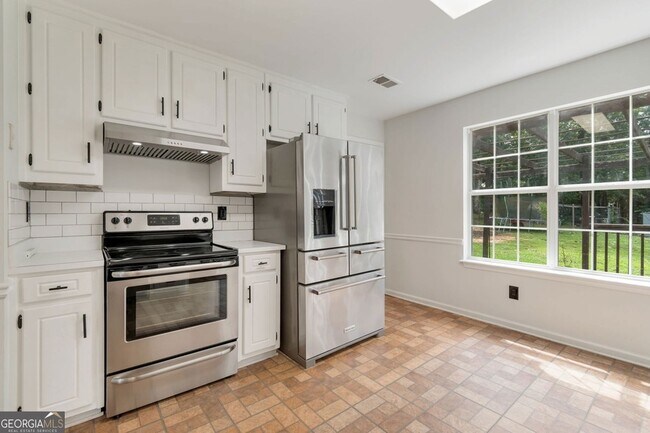 Building Photo - 2055 Amberly Glen Way