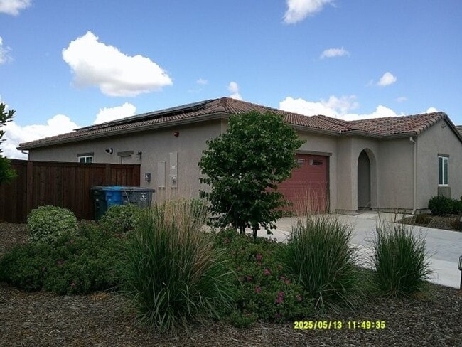 Building Photo - 670 Wisteria Ln