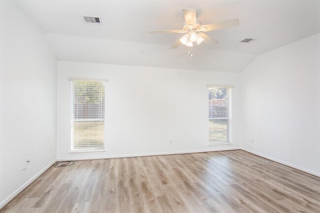 Building Photo - 51 N Regan Mead Cir