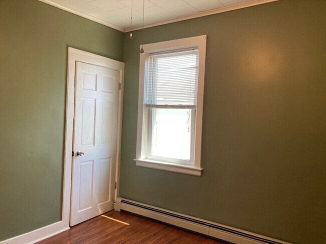 Building Photo - 30 Grant St