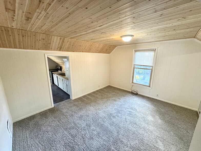 Building Photo - 1100 Michigan Ave