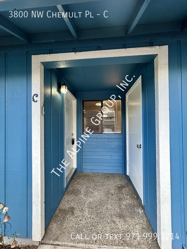 Building Photo - 3800 NW Chemult Pl