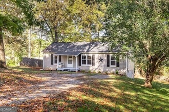 Building Photo - 255 Lowry St